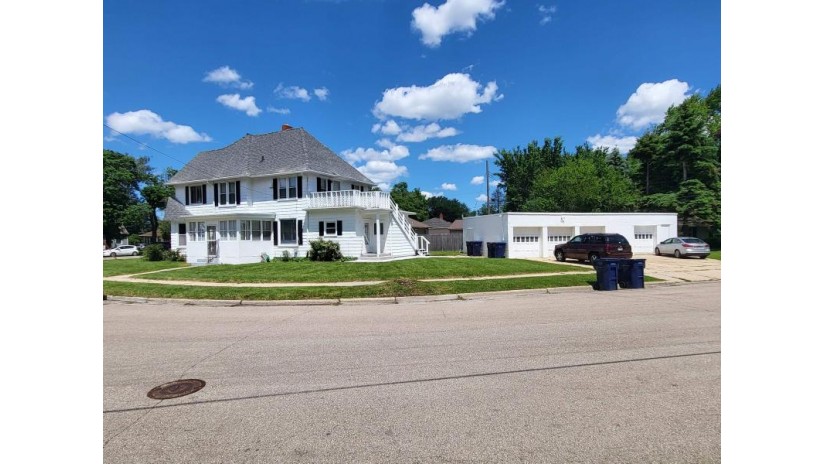 1347 Center Ave Janesville, WI 53546 by Walker Realty Group, Llc $229,900