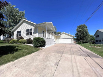 412 N Turner Ave, Viola, WI 54664