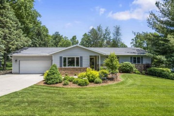 5514 Sunset Tr, Westport, WI 53597