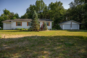 W5177 Buckeye Dr, Necedah, WI 54646