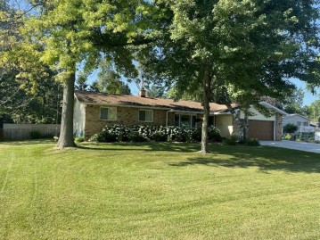 3571 Schutte Dr, Blooming Grove, WI 53558