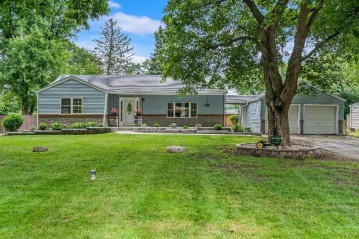 2132 E Ridge Rd, Turtle, WI 53511