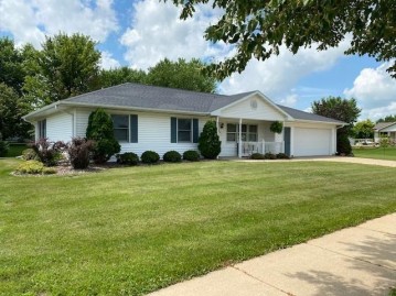 801 Donna Ave, Tomah, WI 54660