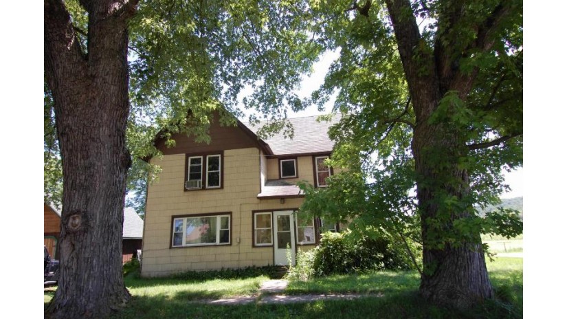 220 S State St La Farge, WI 54639 by Driftless Area Llc - Pref: 608-604-3219 $89,900