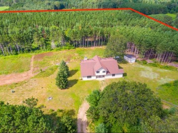 446 County Road A, New Chester, WI 53952