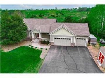 678 Pine Timber Ln, Hudson, WI 54016