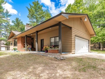 927 Silver Lake Rd, Eagle River, WI 54521