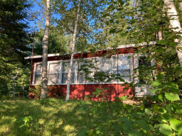 W3370 Island Point Rd, Eisenstein, WI 54552