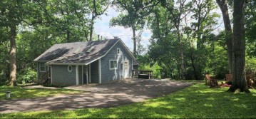 4509 Highland Dr, Delavan, WI 53115-3248