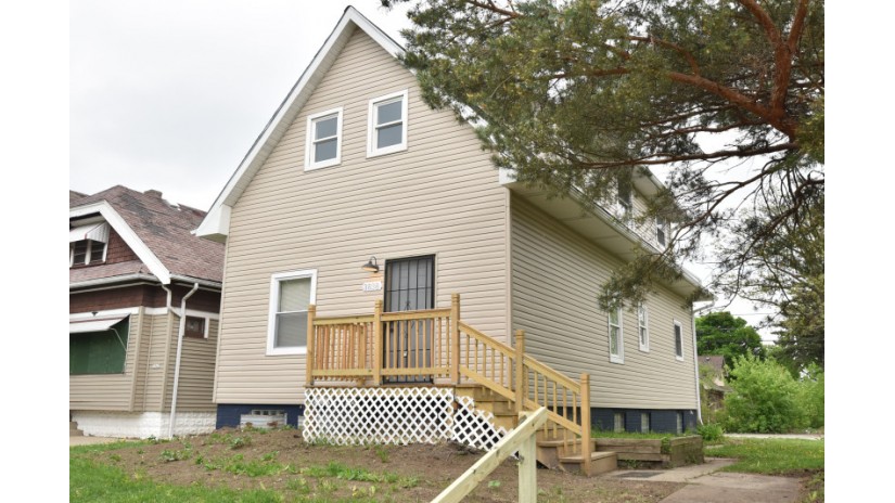 3838 N 13th St Milwaukee, WI 53206 by Shorewest Realtors $174,900