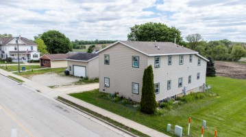 N1788 County Road R, Lebanon, WI 53047