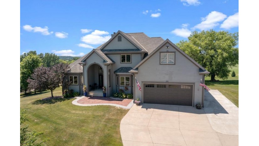 N546 Schroeter Dr Sherman, WI 53075 by Redefined Realty Advisors LLC $599,900