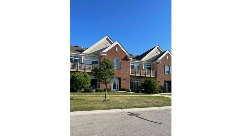 2555 W Colonial Woods Dr 1326 Oak Creek, WI 53154 by First Weber Inc - Brookfield $240,000