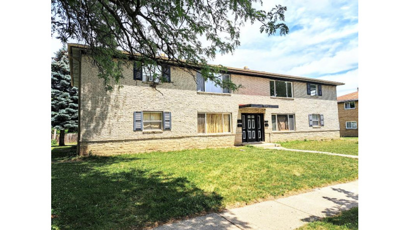 8140 W Villard Ave Milwaukee, WI 53218 by Benefit Realty $299,000