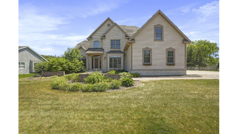 3627 121st St Pleasant Prairie, WI 53158 by Cove Realty, LLC $495,000