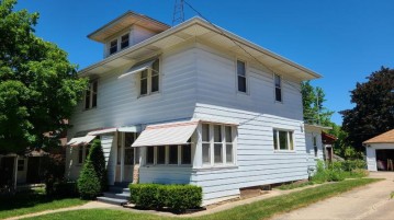 226 N Henninger St, Mayville, WI 53050