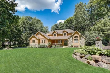 W8232 Lake Ter, Lake Mills, WI 53551-9723