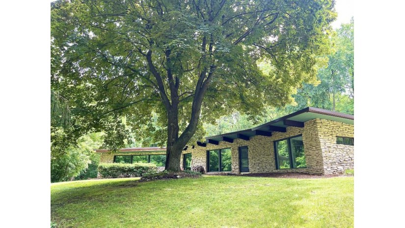 S30W27568 Sunset Dr Waukesha, WI 53189 by First Weber Inc - Delafield $450,000