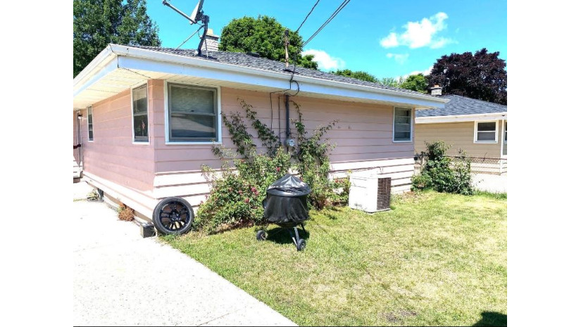 6520 N 51st St Milwaukee, WI 53223 by EXP Realty, LLC~MKE $139,900