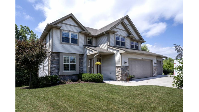 8061 S River Ln Franklin, WI 53132 by First Weber Inc - Brookfield $650,000