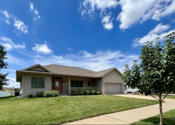 4210 Fairway St, La Crosse, WI 54601-6943