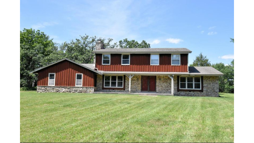 N8W33744 Forest Ridge Rd Delafield, WI 53018 by Homestead Realty, Inc $499,900