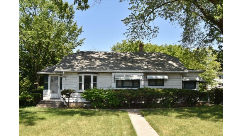 5050 N Teutonia Ave Milwaukee, WI 53209 by Compass RE WI-Northshore $100,000