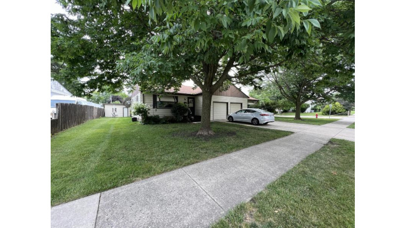 5235 41st Ave 5237 Kenosha, WI 53144 by Cove Realty, LLC $199,900