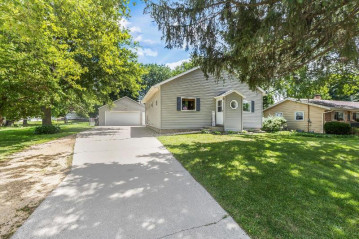 515 Johnson Ave, Clinton, WI 53525