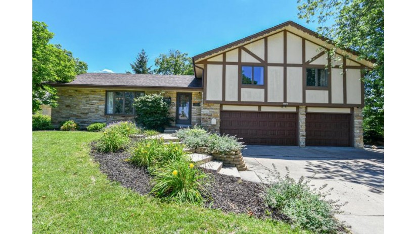 11105 W Ruby Ave Wauwatosa, WI 53225 by Firefly Real Estate, LLC $429,900