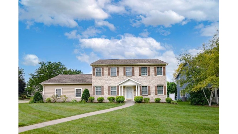 627 Fairway Cir Jefferson, WI 53549 by Fort Real Estate Company, LLC $420,000