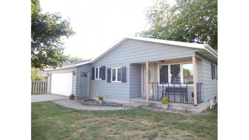 2245 Marathon Ave Neenah, WI 54956 by Vylla Home $225,000