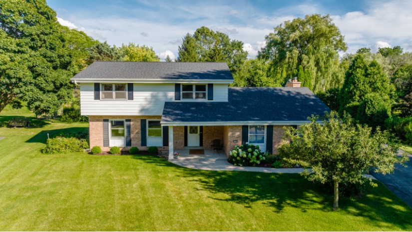 4140 Verna Dr Brookfield, WI 53045 by Shorewest Realtors $399,900