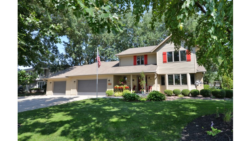 9102 Dunkelow Rd Caledonia, WI 53126 by Shorewest Realtors $425,000