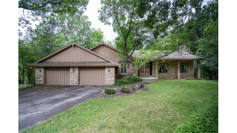 N66W31189 Chenequa Cir Merton, WI 53029 by Keller Williams Realty-Lake Country $495,000