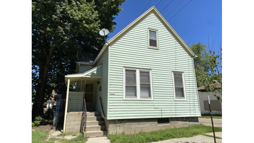 2522 W Lapham St Milwaukee, WI 53204 by Shorewest Realtors $79,900