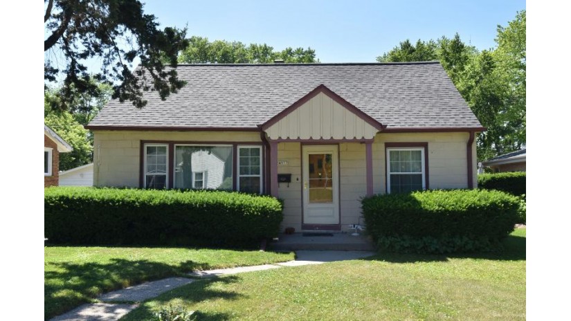 4977 N Iroquois Ave Glendale, WI 53217 by Real Broker LLC $119,900