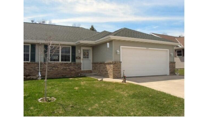 1927 Daisy Dr West Bend, WI 53090 by Coldwell Banker Realty -Racine/Kenosha Office $220,000