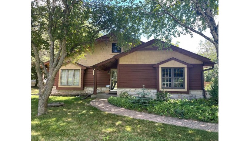 11807 318th Ave Randall, WI 53181 by Lake To Lake Realty Group LLC $313,000