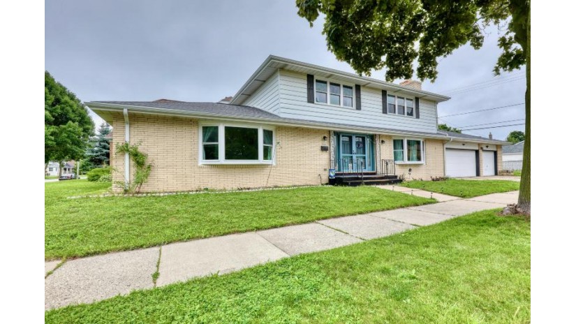 5002 S Swift Ave Cudahy, WI 53110 by The Wisconsin Real Estate Group $314,900