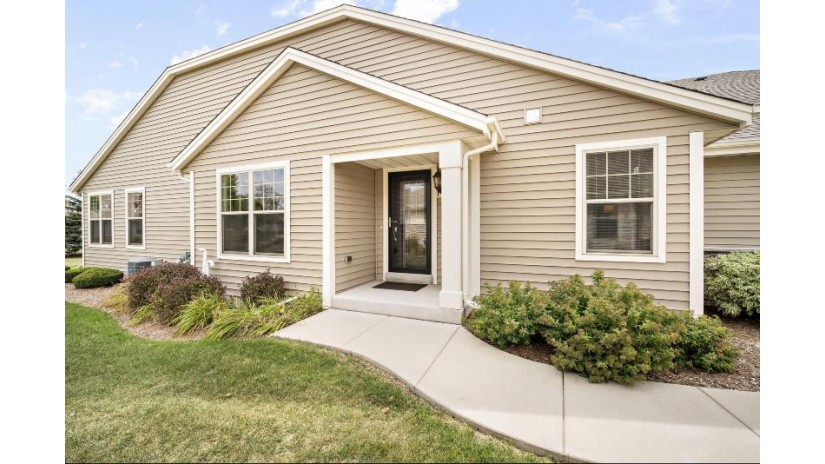 2709 Portage Cir Waukesha, WI 53189 by RE/MAX Service First $399,900