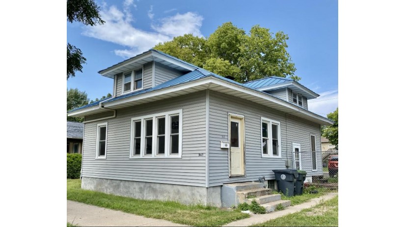 945 Tyler St La Crosse, WI 54601 by RE/MAX Results $99,900