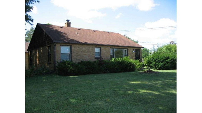 12665 W Lisbon Rd Brookfield, WI 53005 by Metropolitan Real Estate Consu $174,900