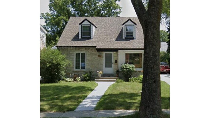 4852 N Berkeley Blvd Whitefish Bay, WI 53217 by Keller Williams Realty-Milwaukee North Shore $329,900