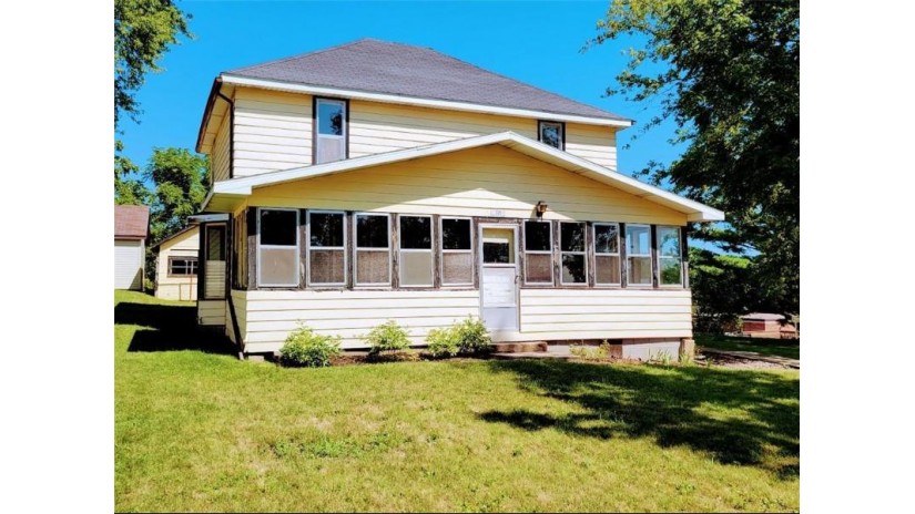 105 7th Avenue Shell Lake, WI 54871 by Re/Max Northstar $109,000