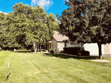 10409 Marblewing Road, Roscoe, IL 61073