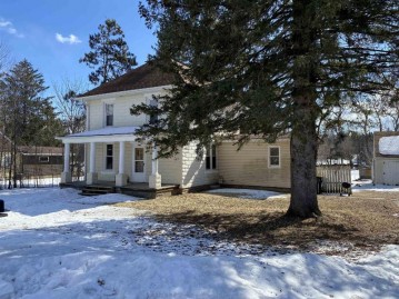 325 W Blaine Street, Iola, WI 54945