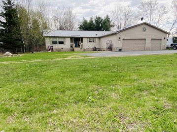 W7639 County Road F, Maine, WI 54170