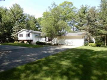 W1446 Autumn Wood Lane, Peshtigo, WI 54143