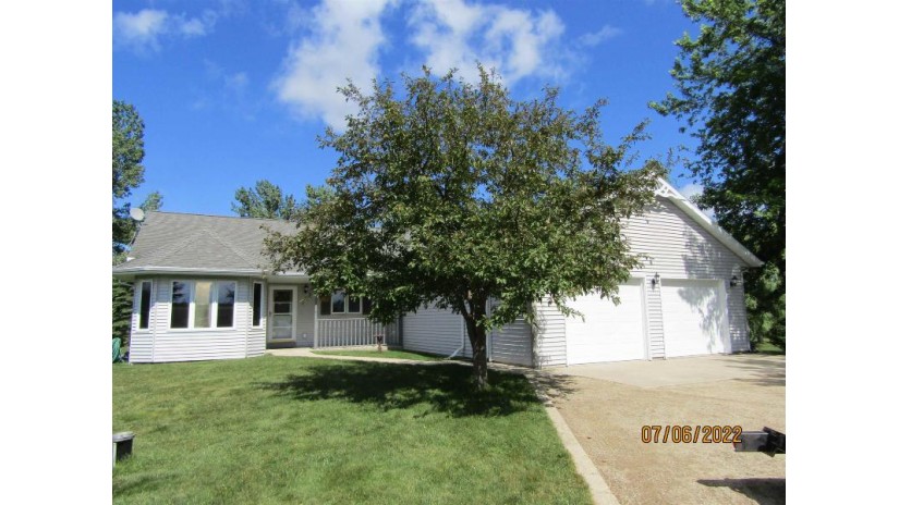 2512 Joyful Acres Lane Morgan, WI 54101 by Premiere Realty Llc - OFF-D: 920-469-5596 $309,900